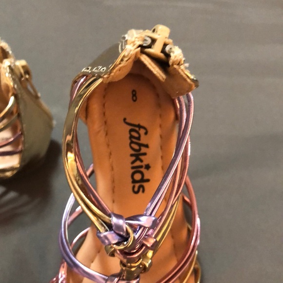 Girls Metallic Multi-colored Gladiator Sandals - Picture 3 of 4